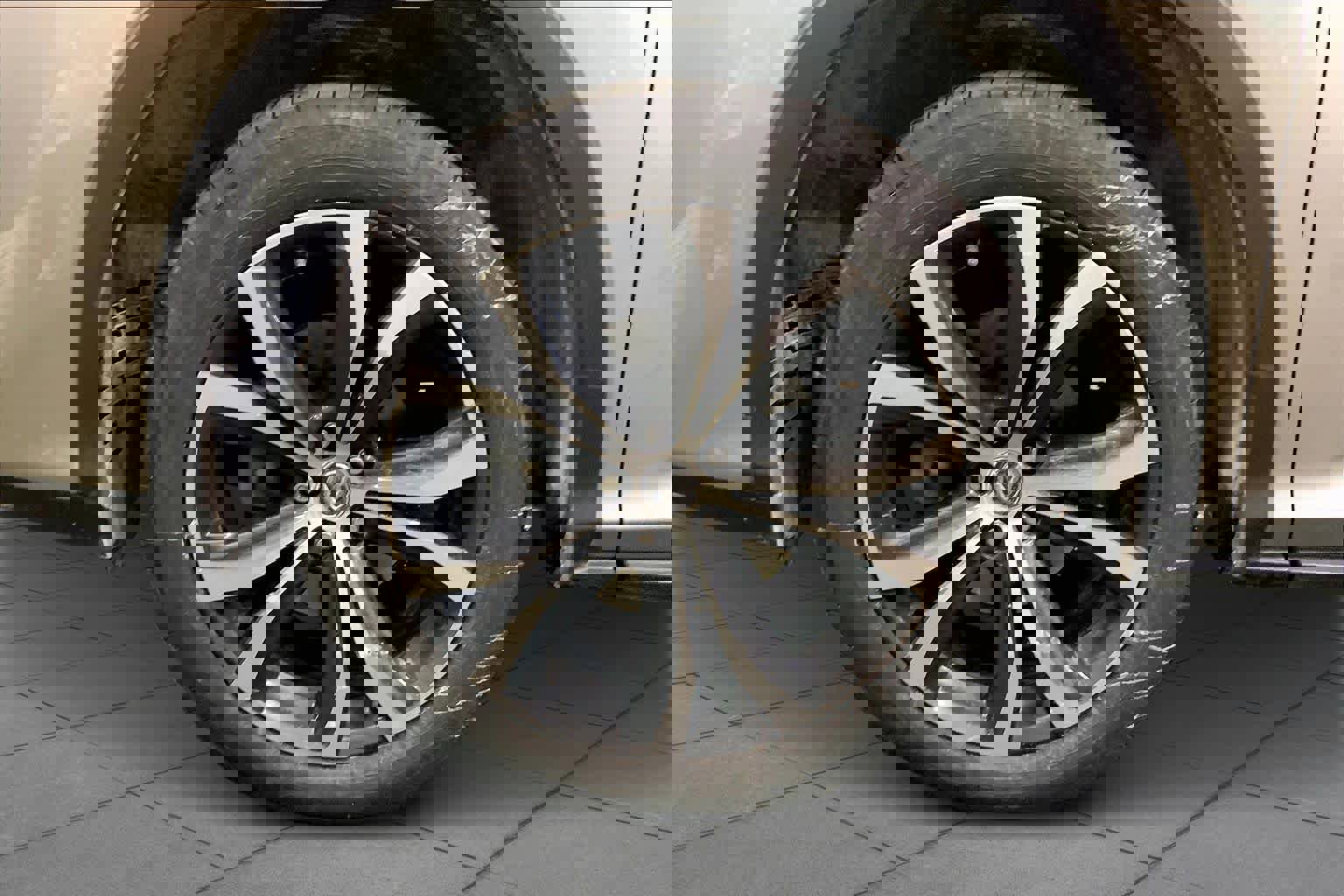 Used 2020 Lexus RX 350L Premium w/ Premium Package image 11