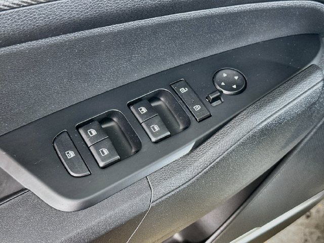 Used 2025 Kia Sportage LX AWD/4WD image 17