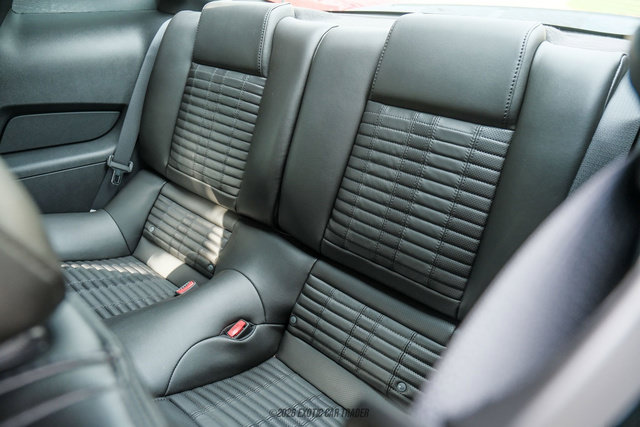 Used 2010 Ford Mustang Shelby GT500 RWD image 25