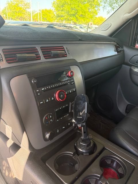 Used 2011 Chevrolet Avalanche LT w/ Suspension Package, Off-Road AWD/4WD image 23
