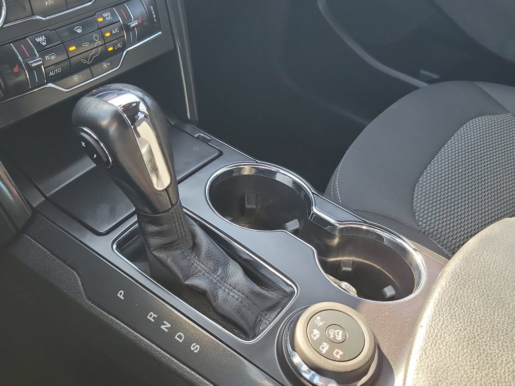 Used 2019 Ford Explorer XLT AWD/4WD image 25