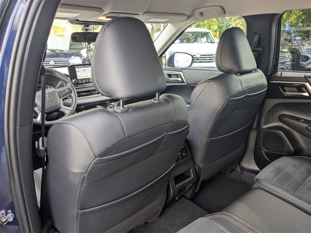 Used 2024 Mitsubishi Outlander SE image 23