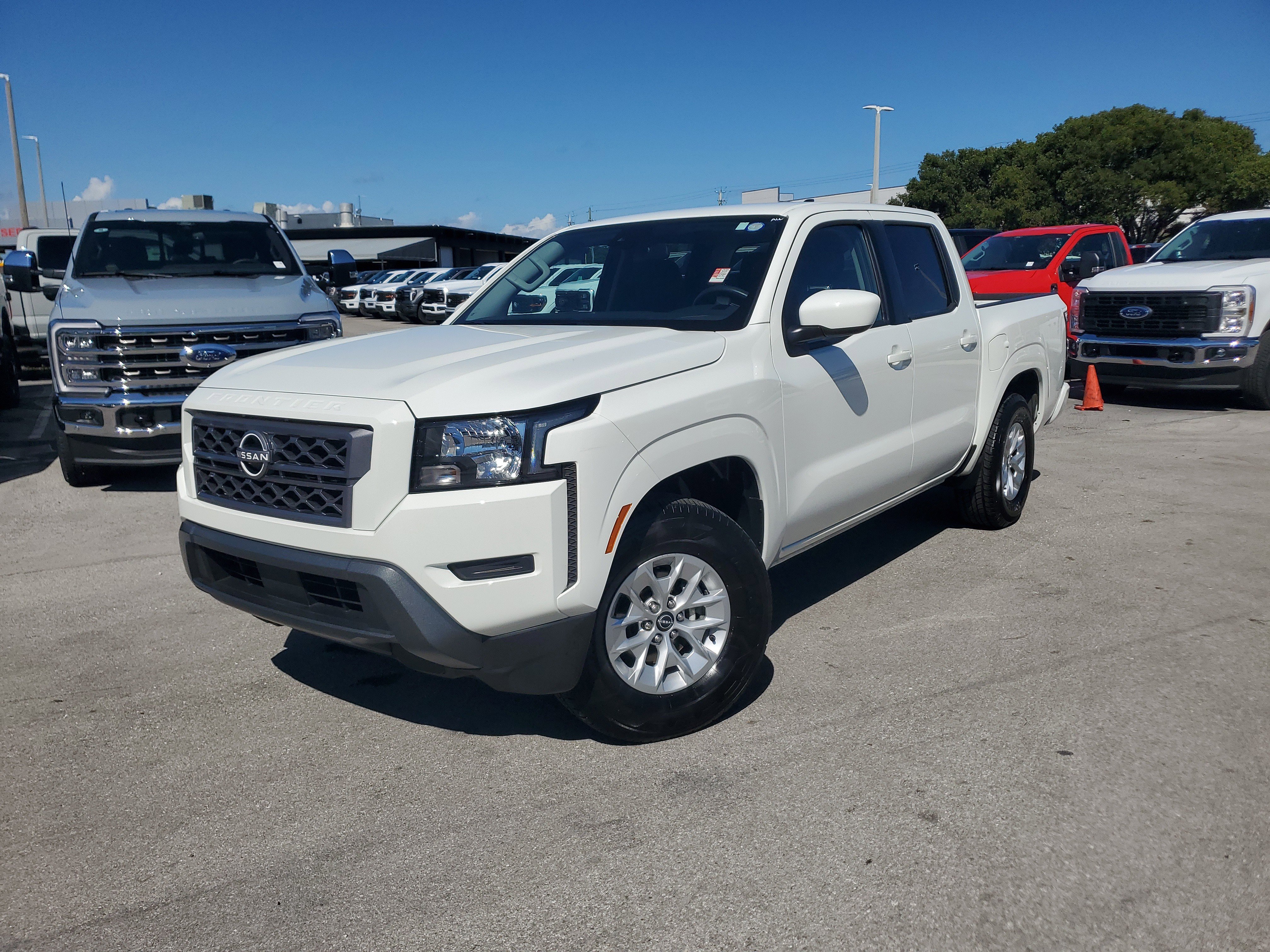 Used 2024 Nissan Frontier SV