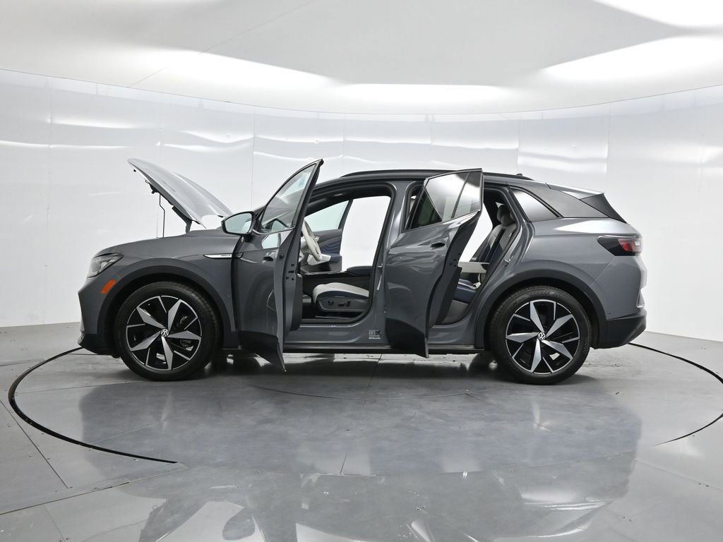 Used 2023 Volkswagen ID.4 Pro S image 39