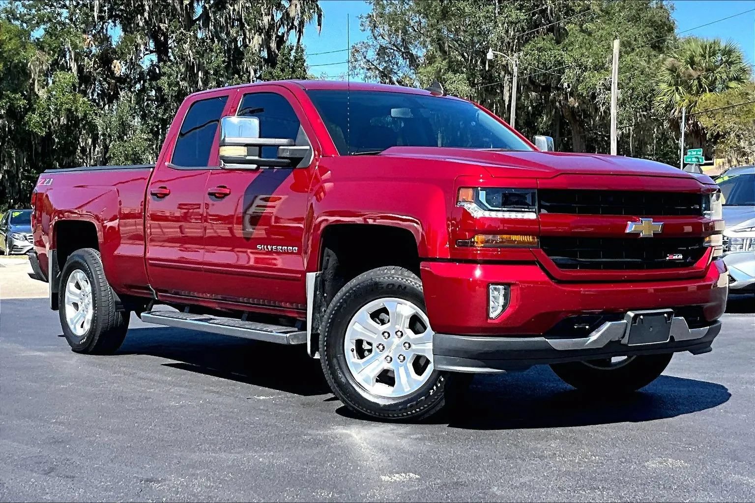Used 2019 Chevrolet Silverado 1500 LT w/ All Star Edition AWD/4WD image 2