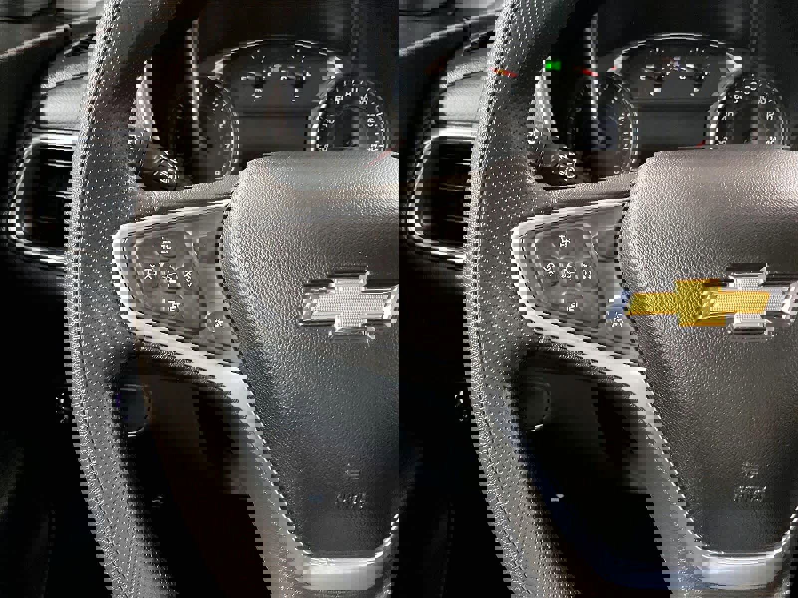 Used 2022 Chevrolet Equinox LT w/ LPO, Floor Liner Package image 22