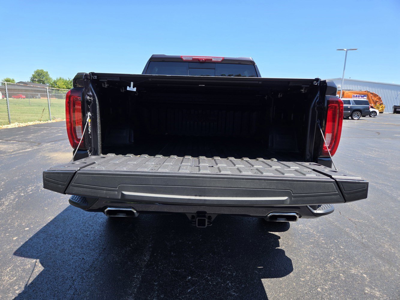 Certified 2026 GMC Sierra 1500 Denali w/ Denali Reserve Package AWD/4WD image 33