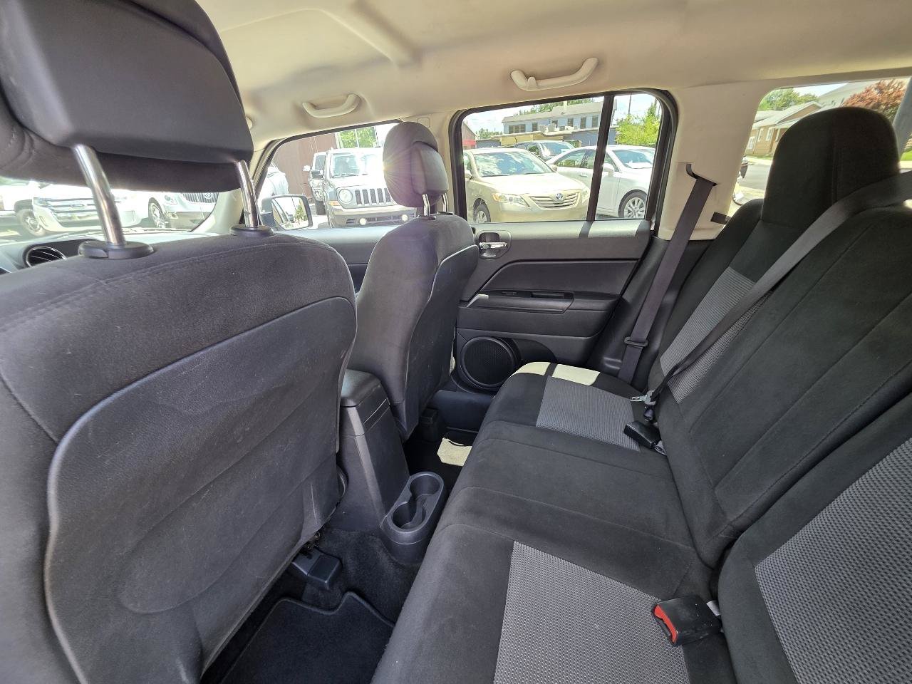 Used 2017 Jeep Patriot Latitude AWD/4WD image 23