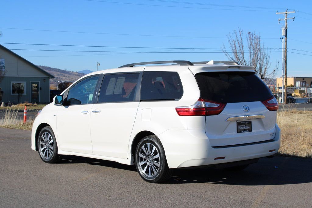 Used 2019 Toyota Sienna Limited w/ Carpet Mat Package AWD/4WD image 4