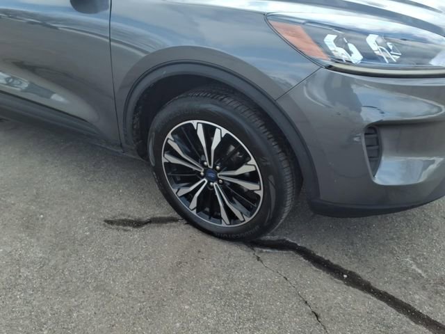 Certified 2022 Ford Escape SE w/ SE Sport Appearance Package image 4