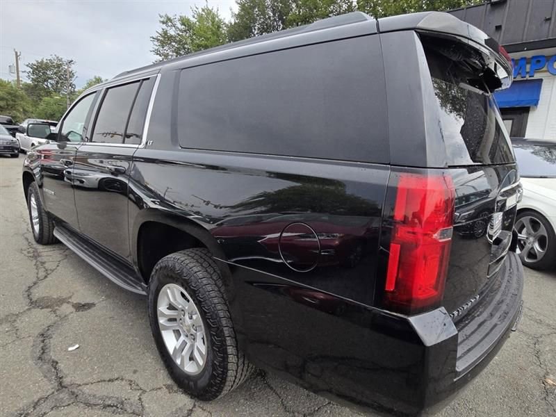 Used 2015 Chevrolet Suburban LT image 4