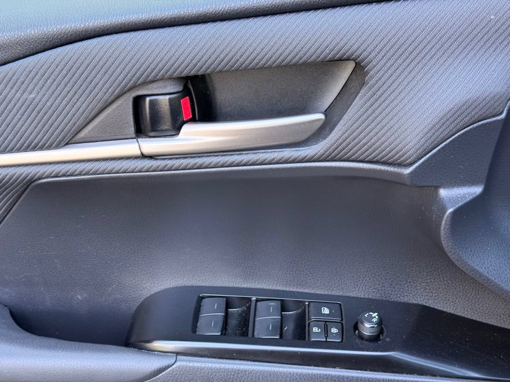 Used 2025 Toyota Camry SE FWD image 22