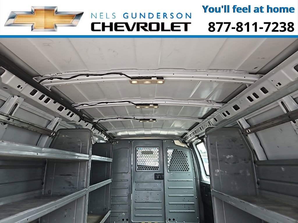 Used 2017 Chevrolet Express 3500 Extended RWD image 12