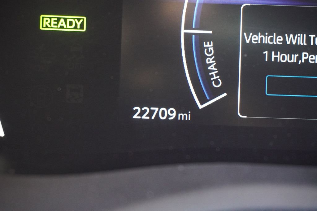 Certified 2025 Toyota Camry SE image 9