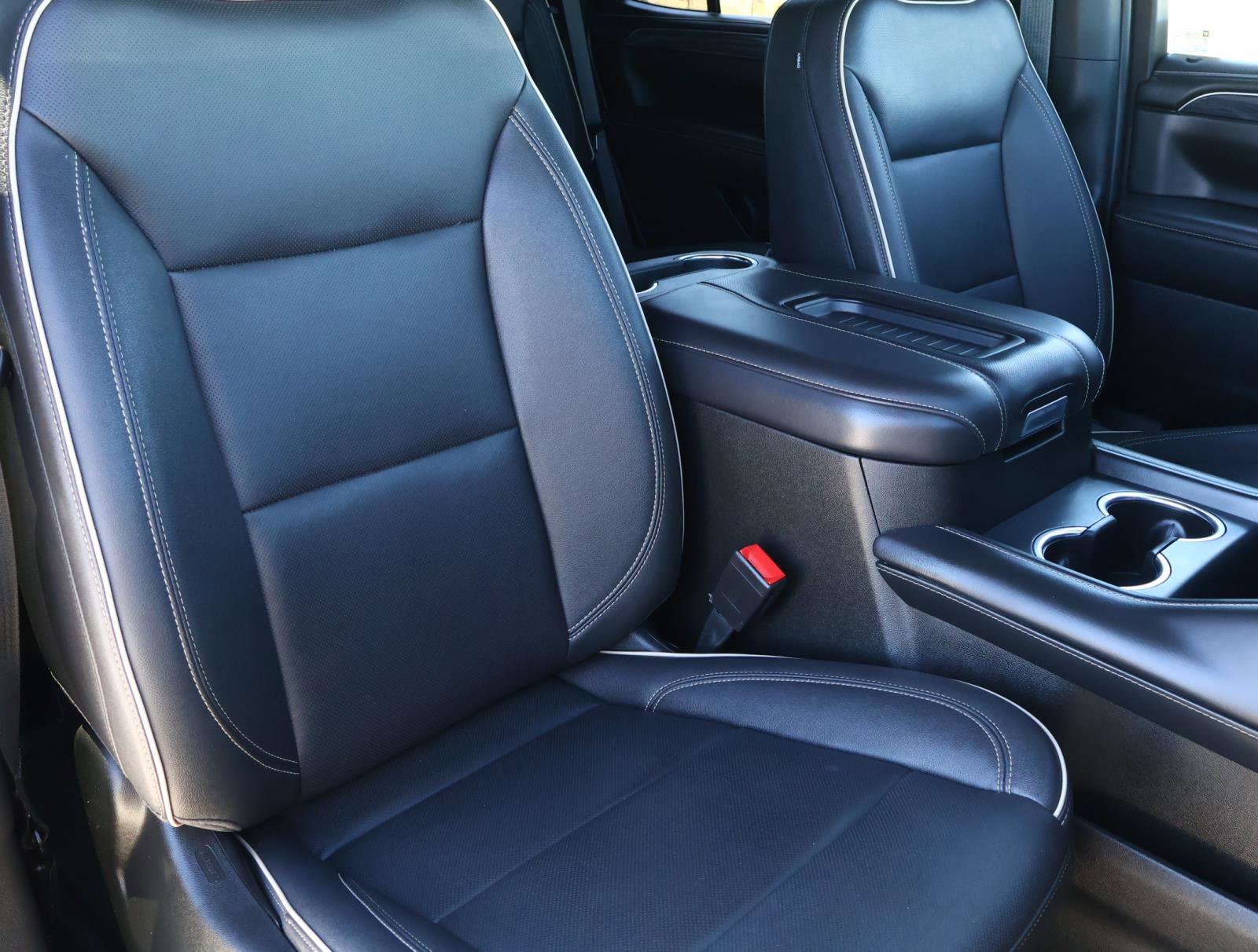 Used 2022 GMC Yukon SLT AWD/4WD image 19