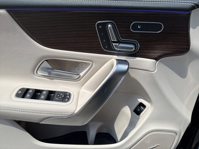 Used 2024 Mercedes-Benz CLA 250 4MATIC image 17