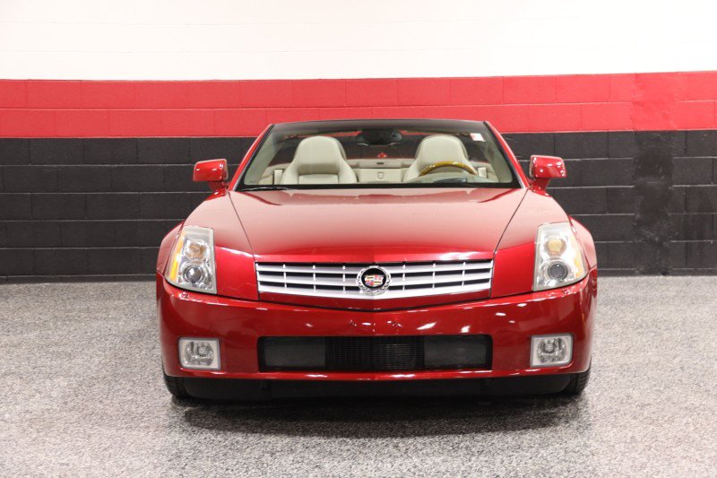 Used 2005 Cadillac XLR RWD image 11