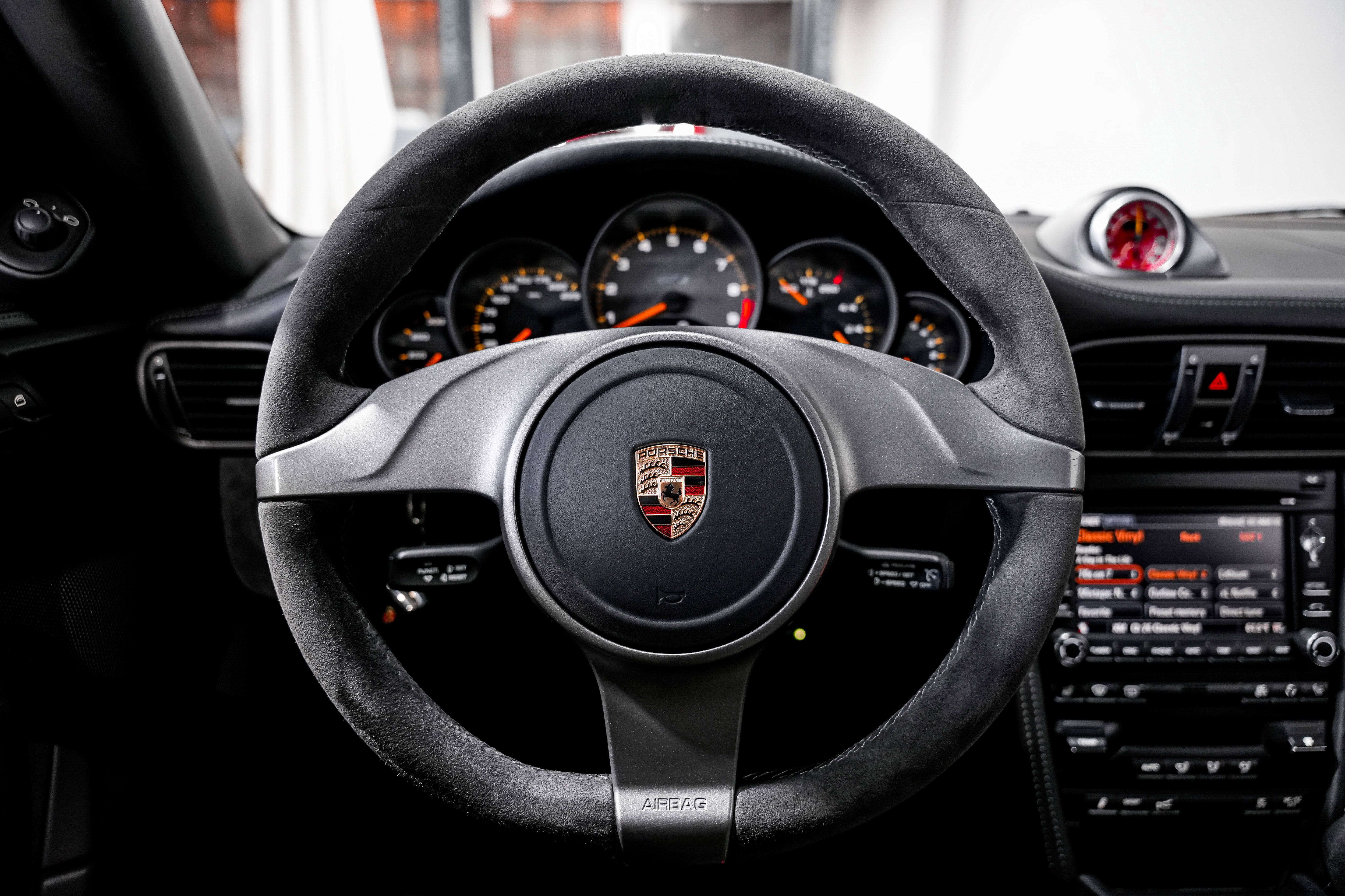 Used 2010 Porsche 911 GT3 image 10