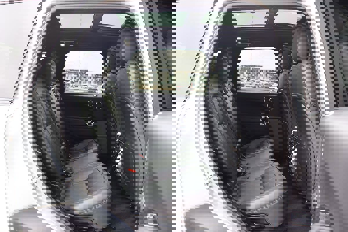 Used 2018 Land Rover Range Rover Sport HSE Dynamic image 37