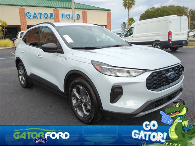 Used 2025 Ford Escape ST-Line image 2