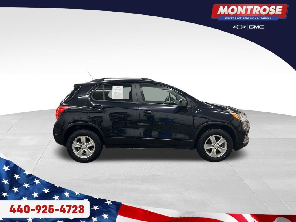 Used 2022 Chevrolet Trax LT w/ LT Convenience Package image 6