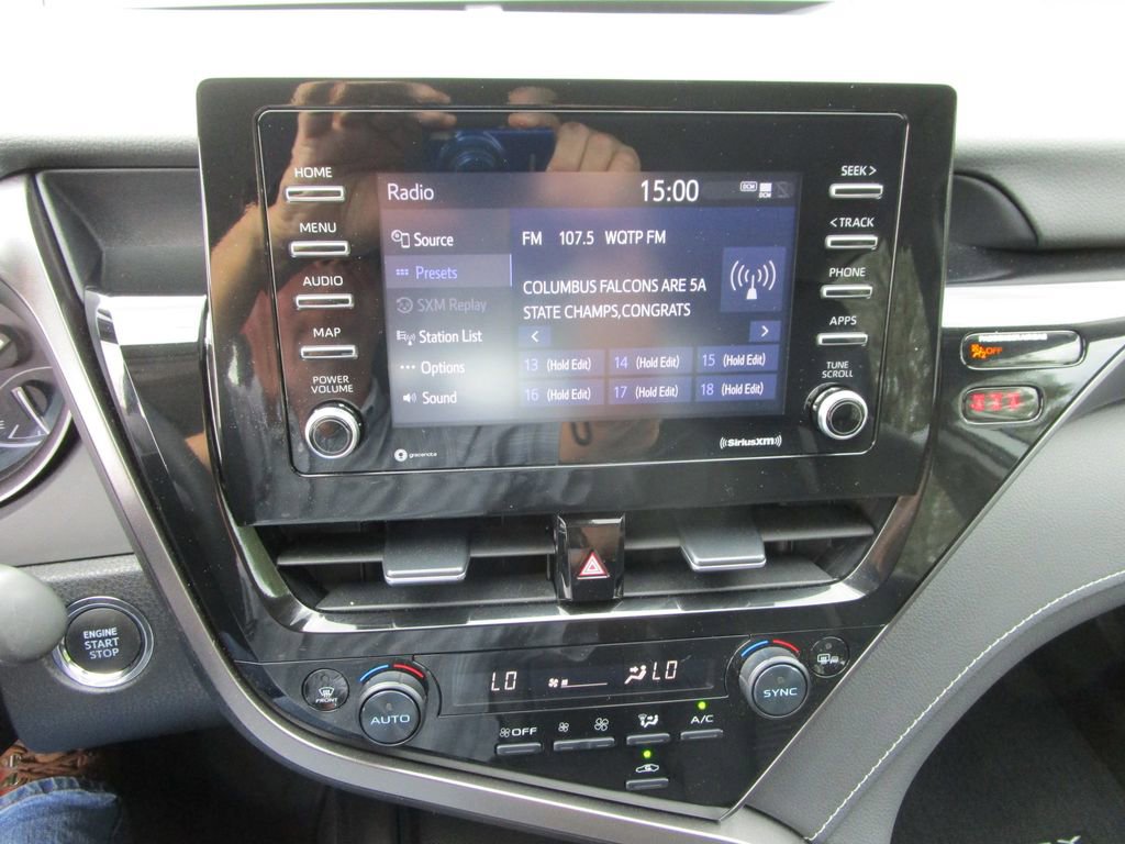 Used 2023 Toyota Camry SE w/ Convenience Package image 28