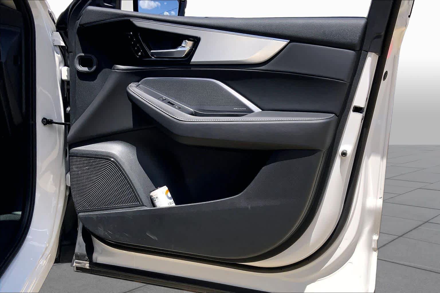 Used 2026 Acura MDX w/ Technology Package FWD image 23