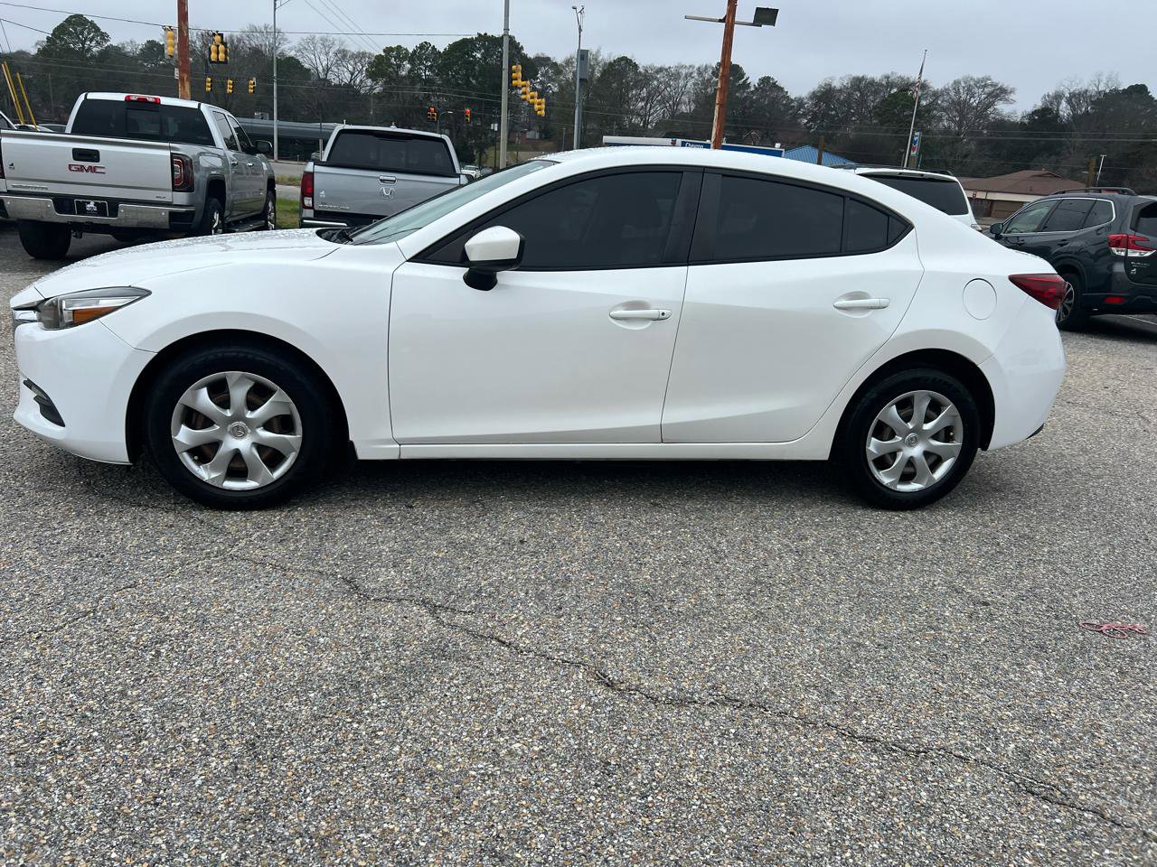 Used 2018 MAZDA MAZDA3 Sport image 11