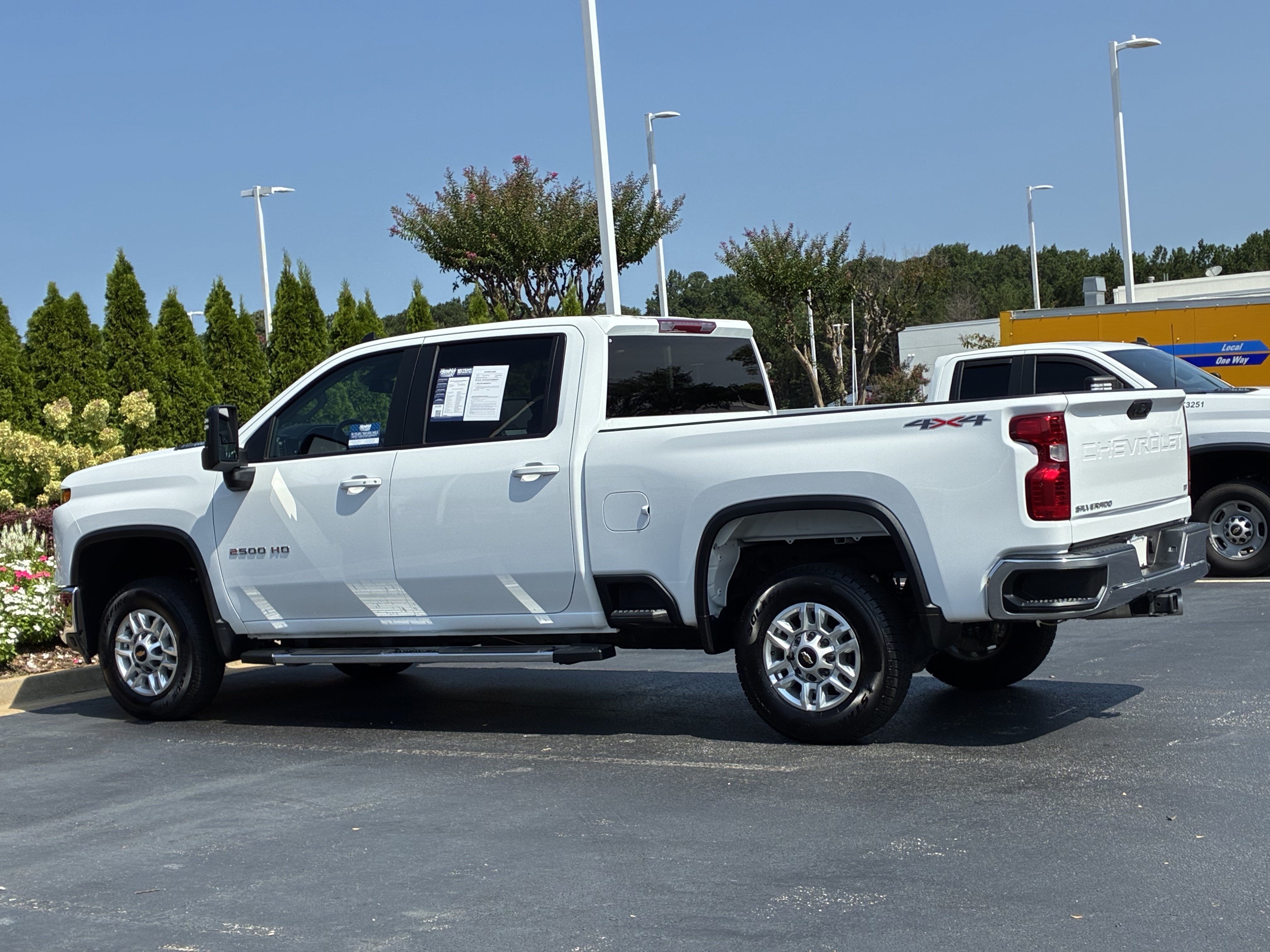 Used 2025 Chevrolet Silverado 2500 LT w/ Convenience Package AWD/4WD image 10