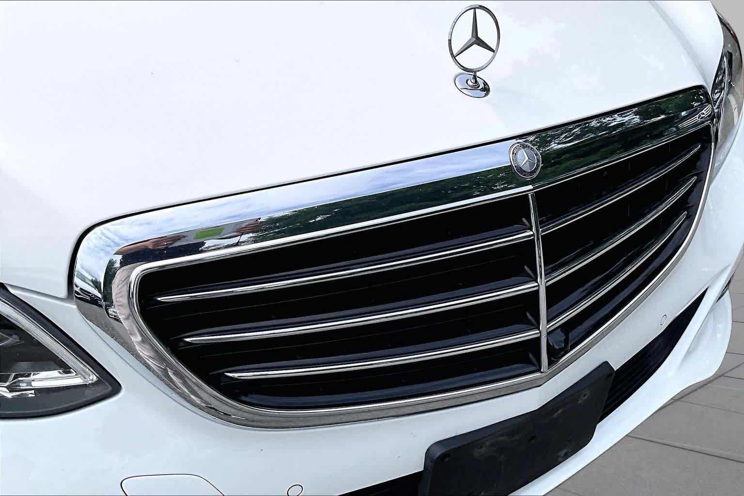 Used 2014 Mercedes-Benz E 350 4MATIC Sedan image 29