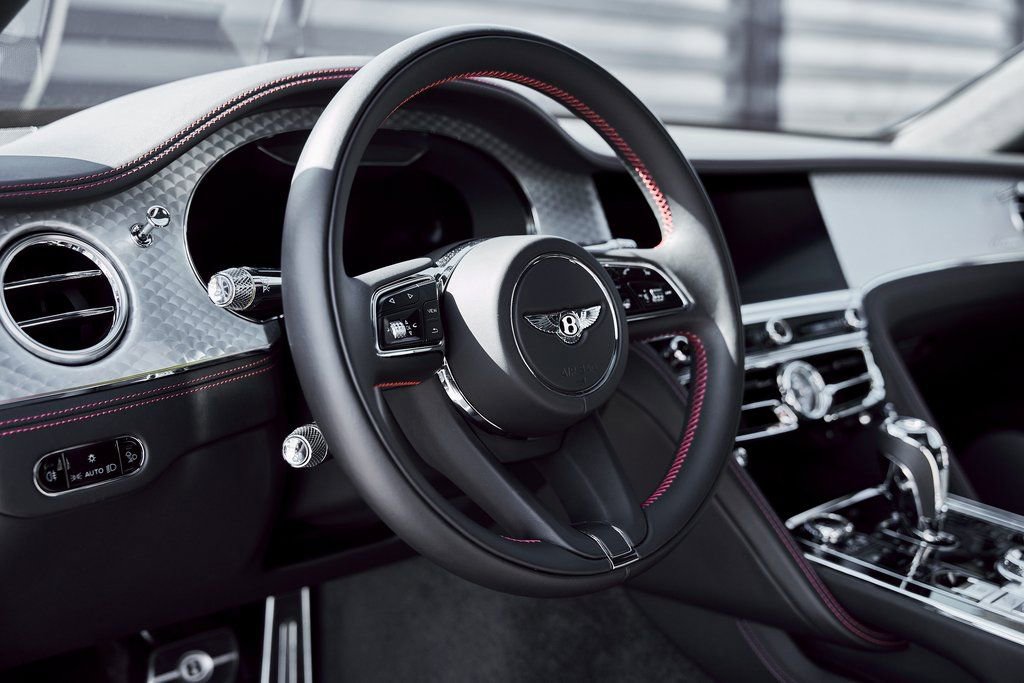 Used 2023 Bentley Flying Spur V8 image 39