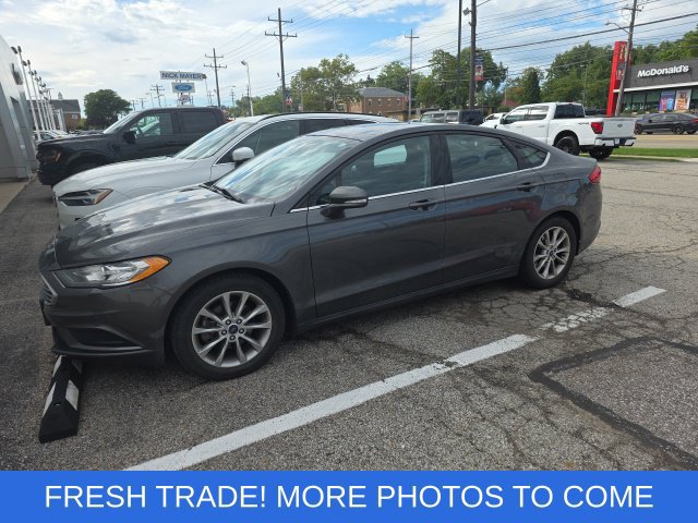 Used 2017 Ford Fusion SE w/ Fusion SE Technology Package