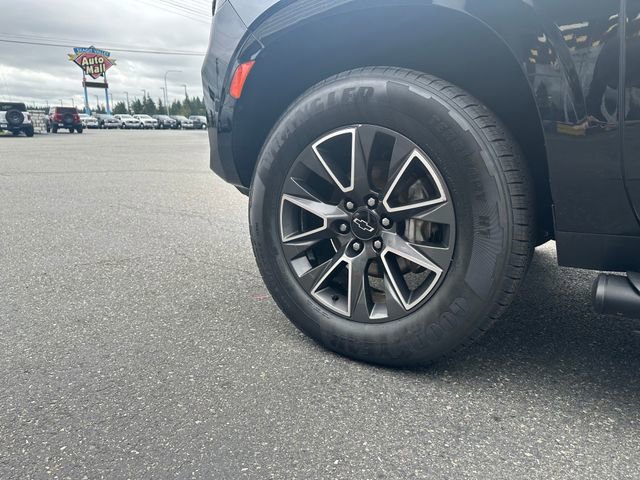 Used 2023 Chevrolet Suburban Z71 image 26