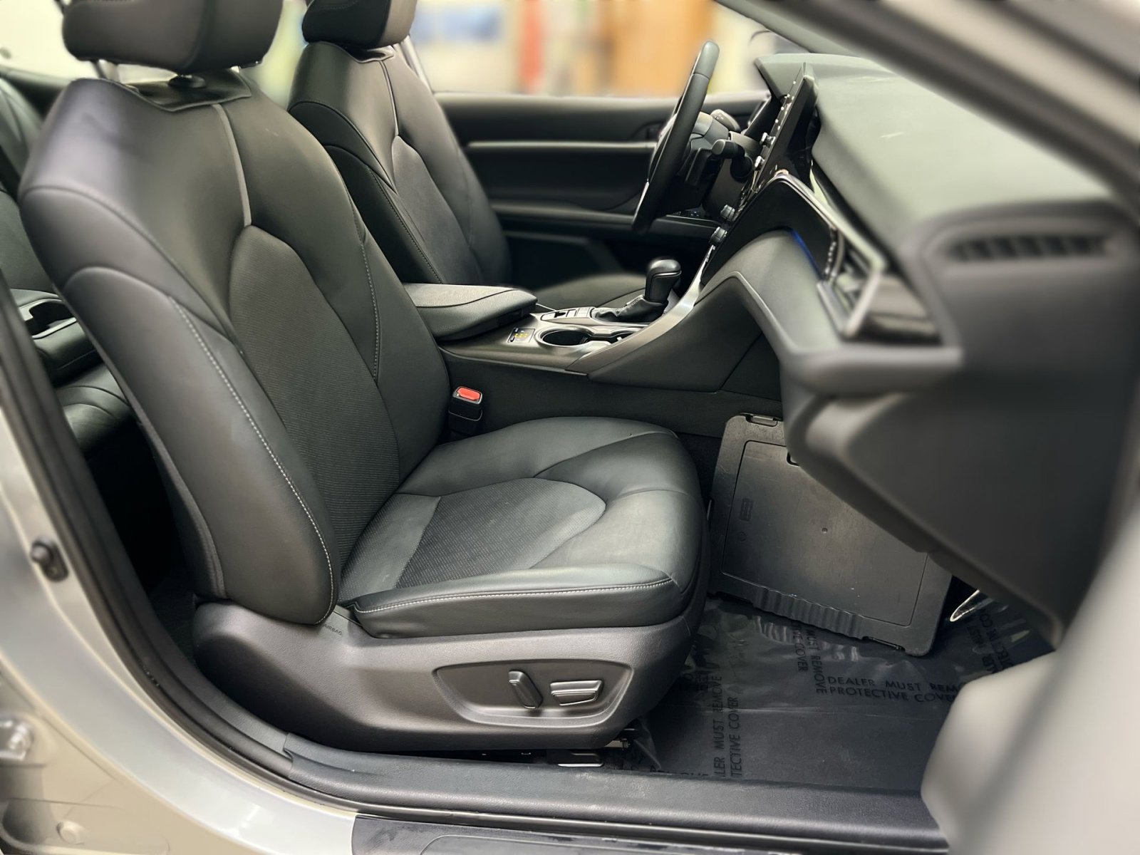 Used 2022 Toyota Camry XSE image 25