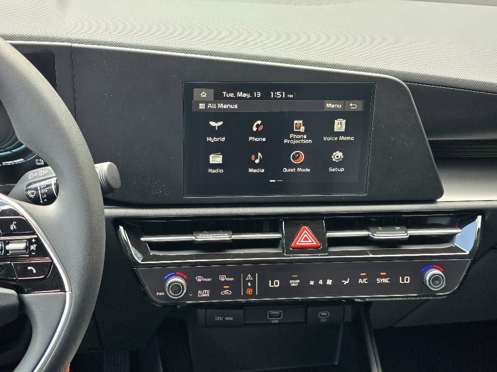 New 2025 Kia Niro LX image 8