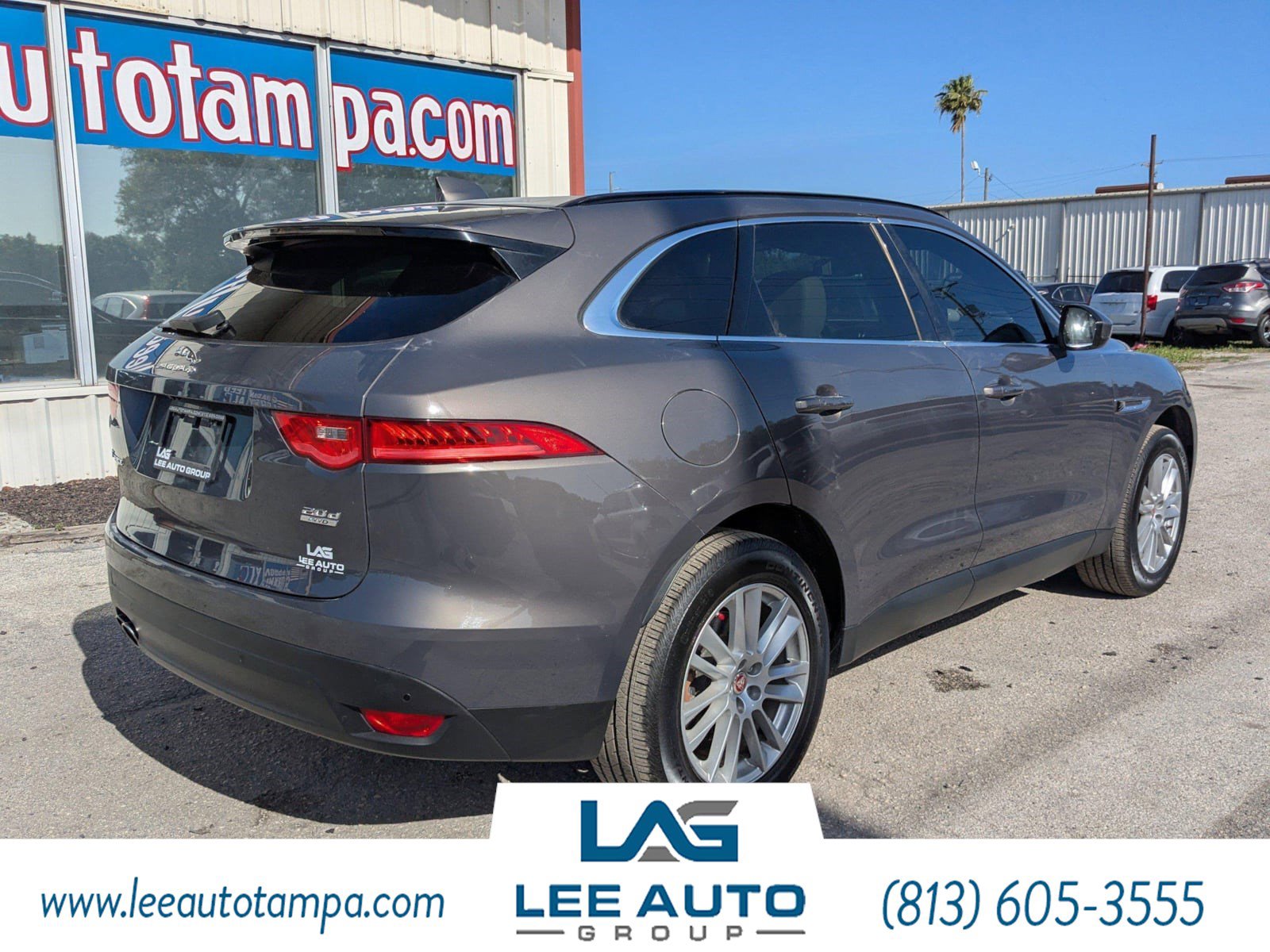 Used 2017 Jaguar F-PACE Prestige image 3