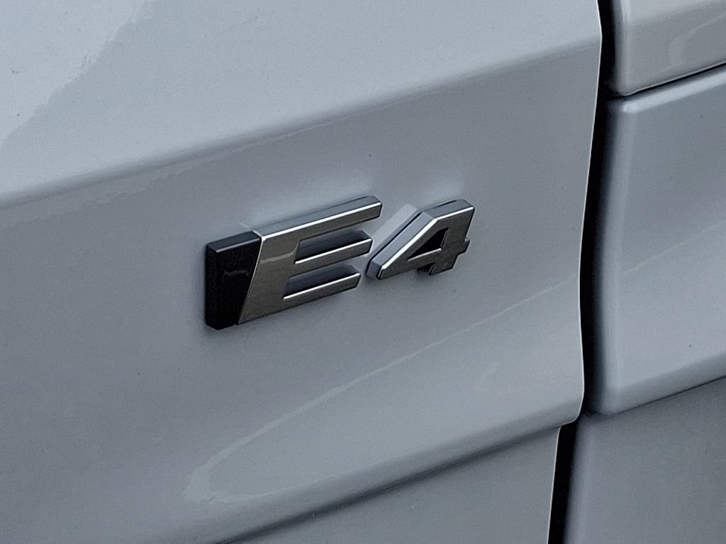 New 2027 Cadillac Lyriq Signature Sport w/ LPO, Floor Liner Package AWD/4WD image 12