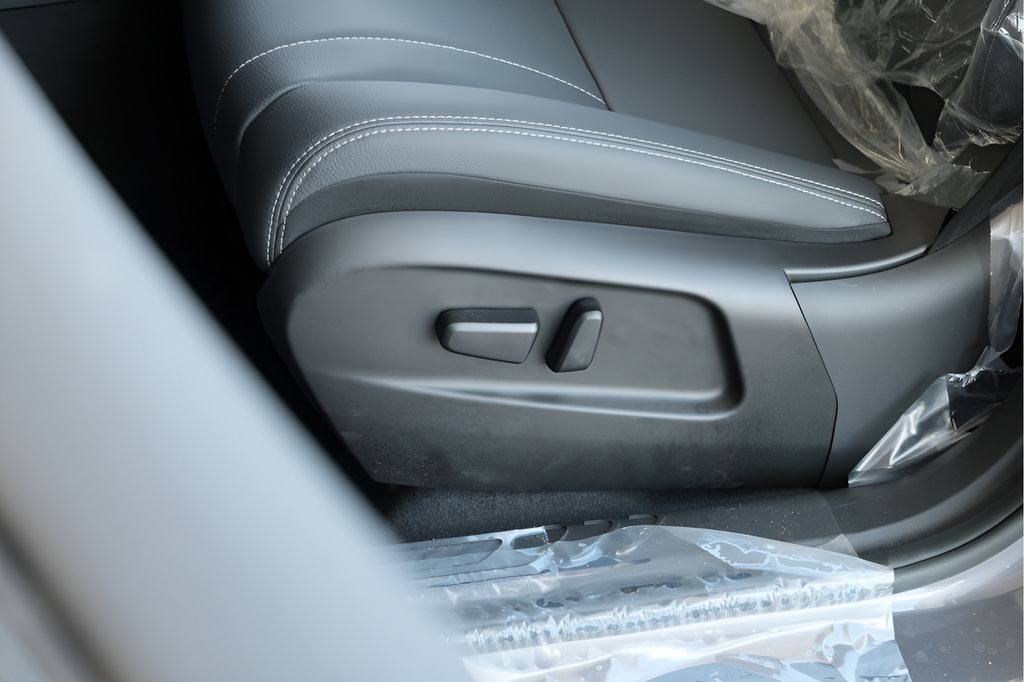 New 2025 VinFast VF 8 Eco AWD/4WD image 10