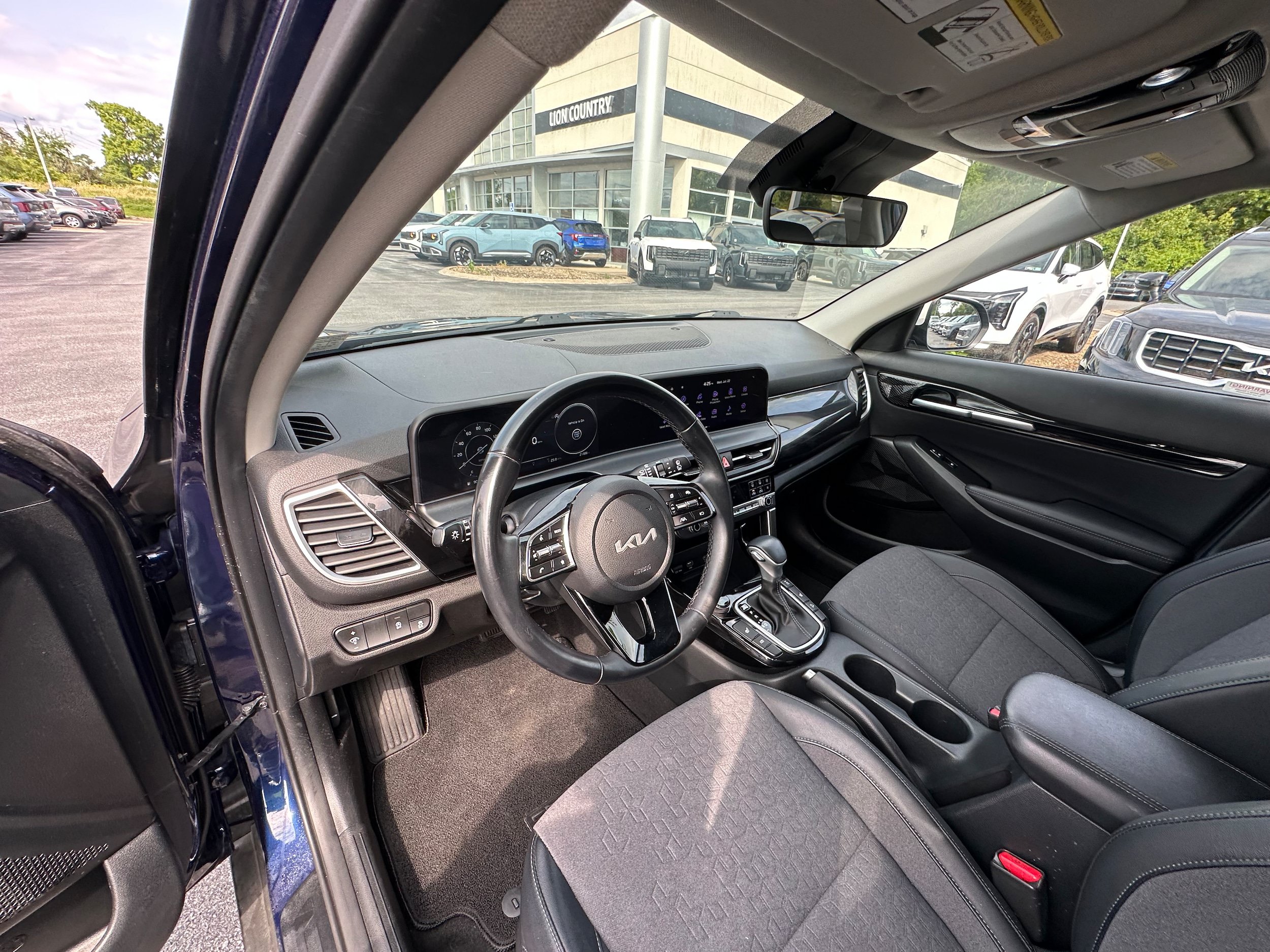 Used 2024 Kia Seltos S AWD/4WD image 20