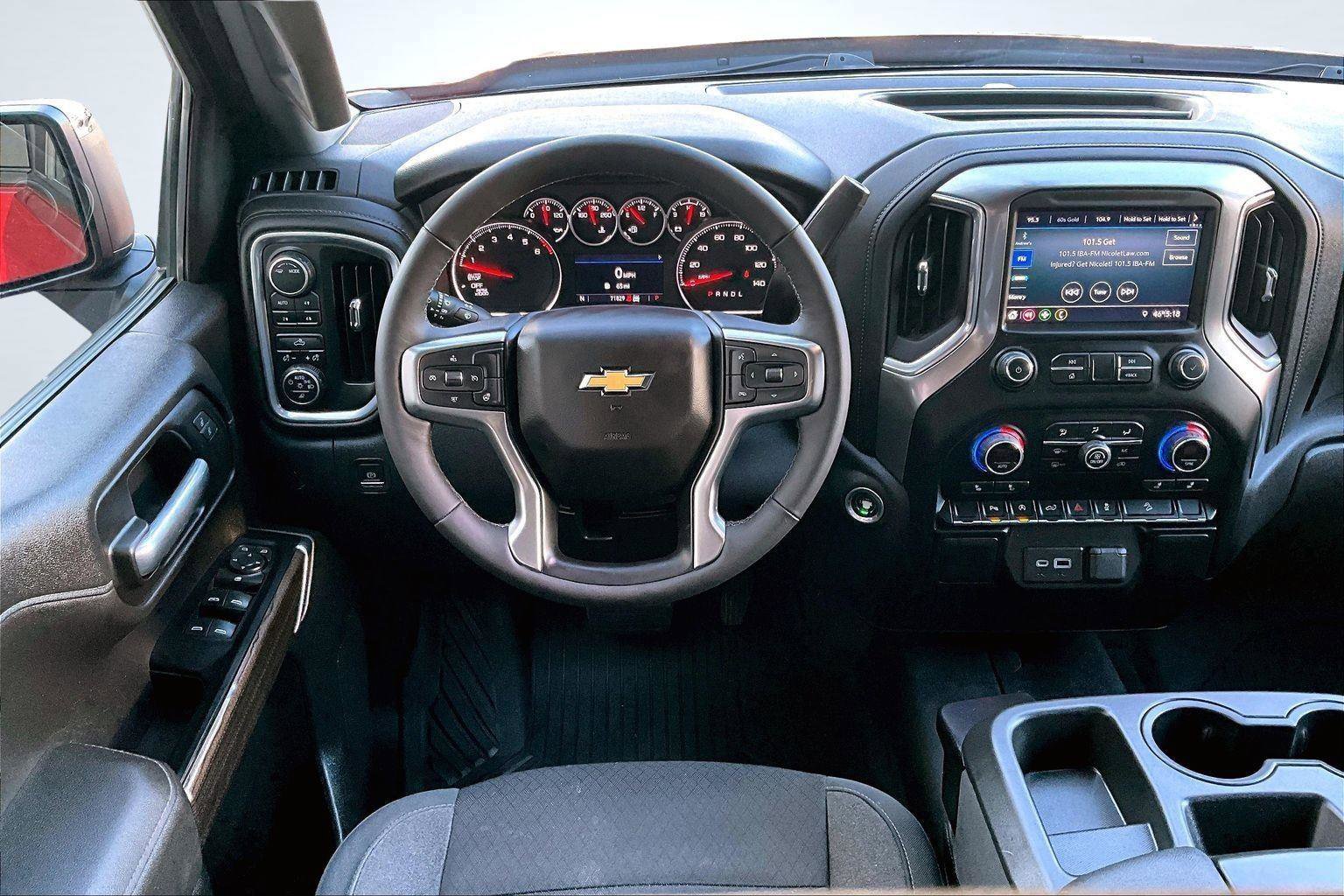 Used 2022 Chevrolet Silverado 1500 LT AWD/4WD image 6