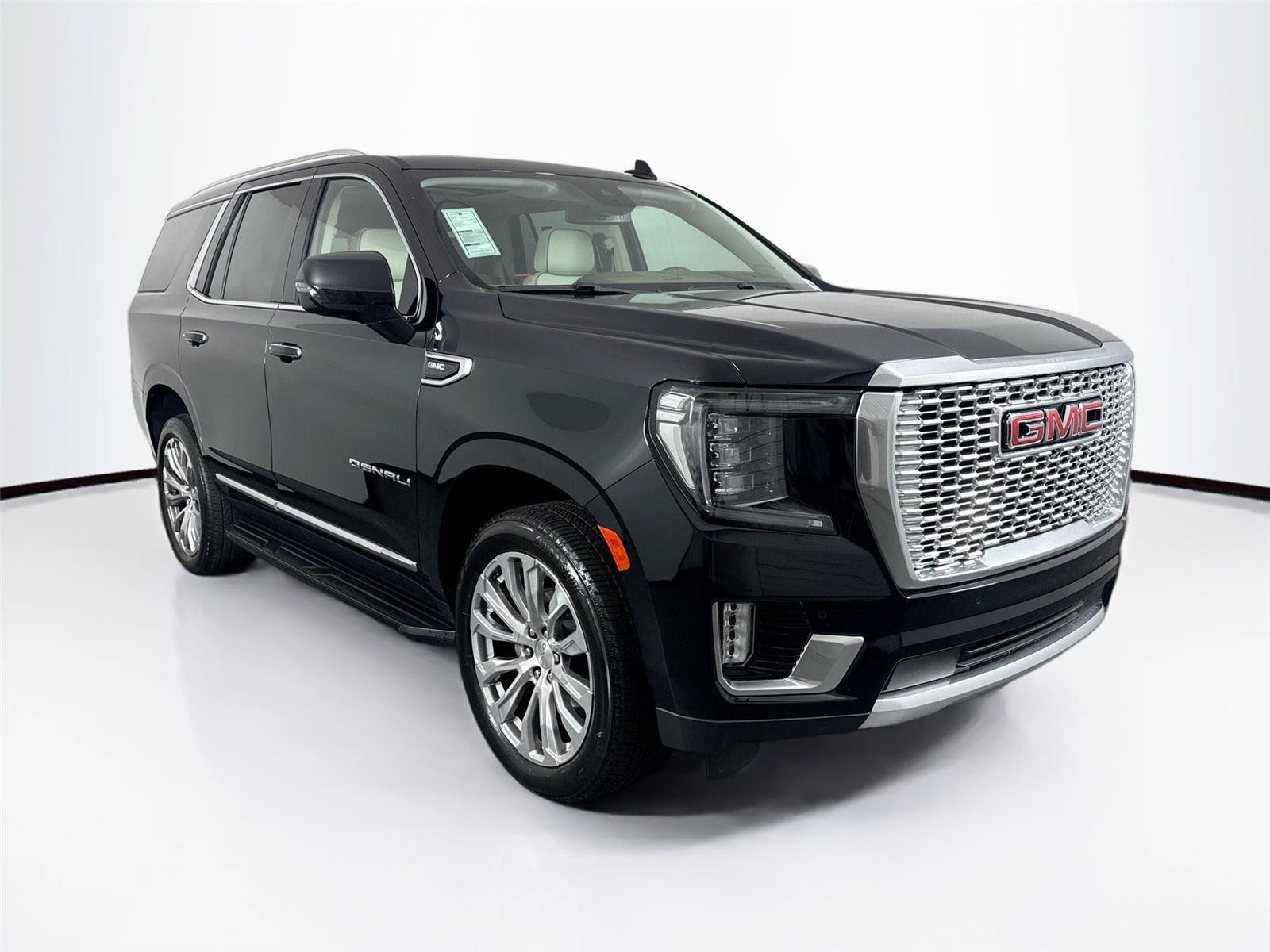 Used 2024 GMC Yukon Denali AWD/4WD image 10