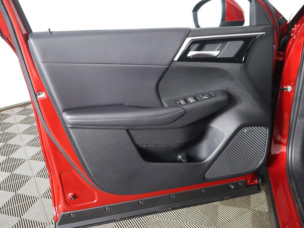 New 2025 Mitsubishi Outlander SE image 25