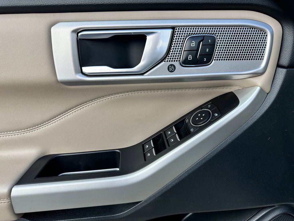 Used 2021 Ford Explorer Limited w/ Hybrid Equipment Group 310A image 21