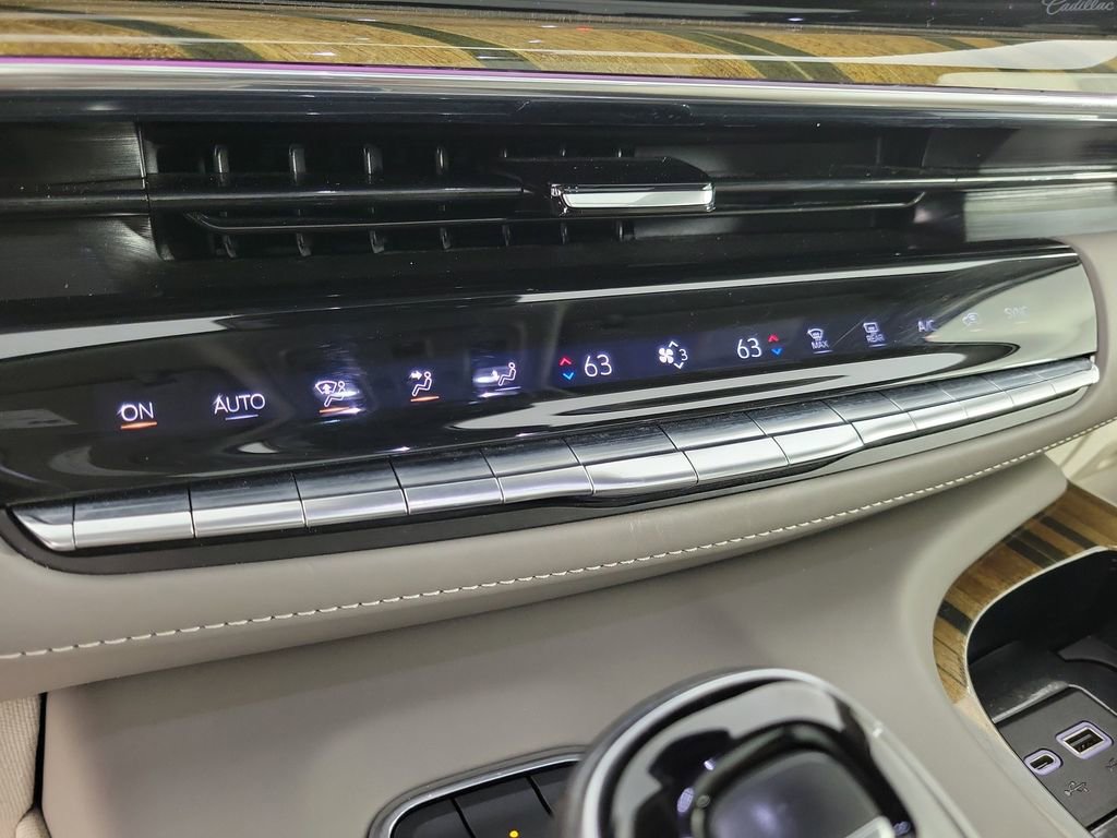 Certified 2022 Cadillac Escalade Premium Luxury Platinum image 29