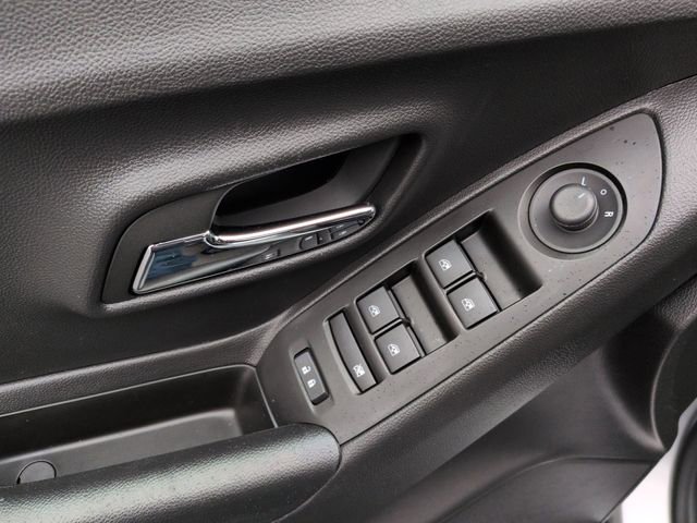 Used 2022 Chevrolet Trax LT w/ LT Convenience Package image 22