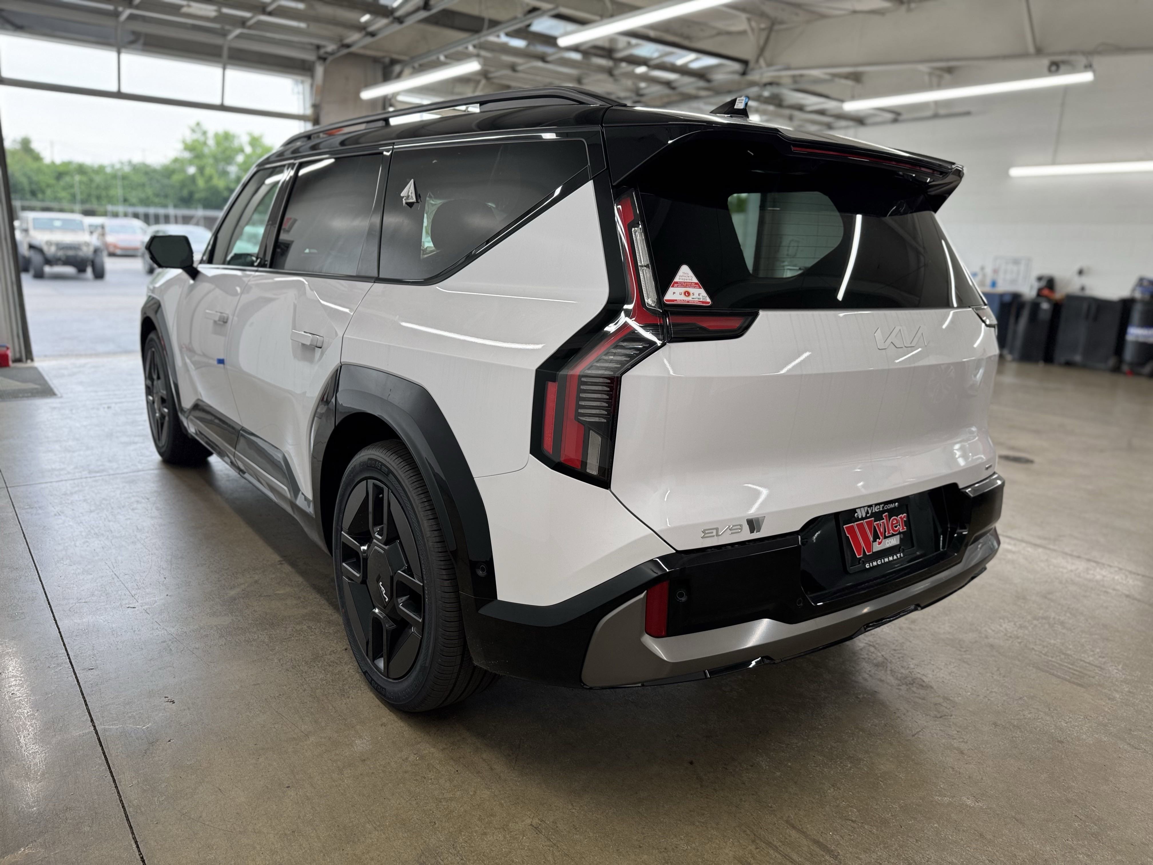 New 2026 Kia EV9 GT-Line image 5