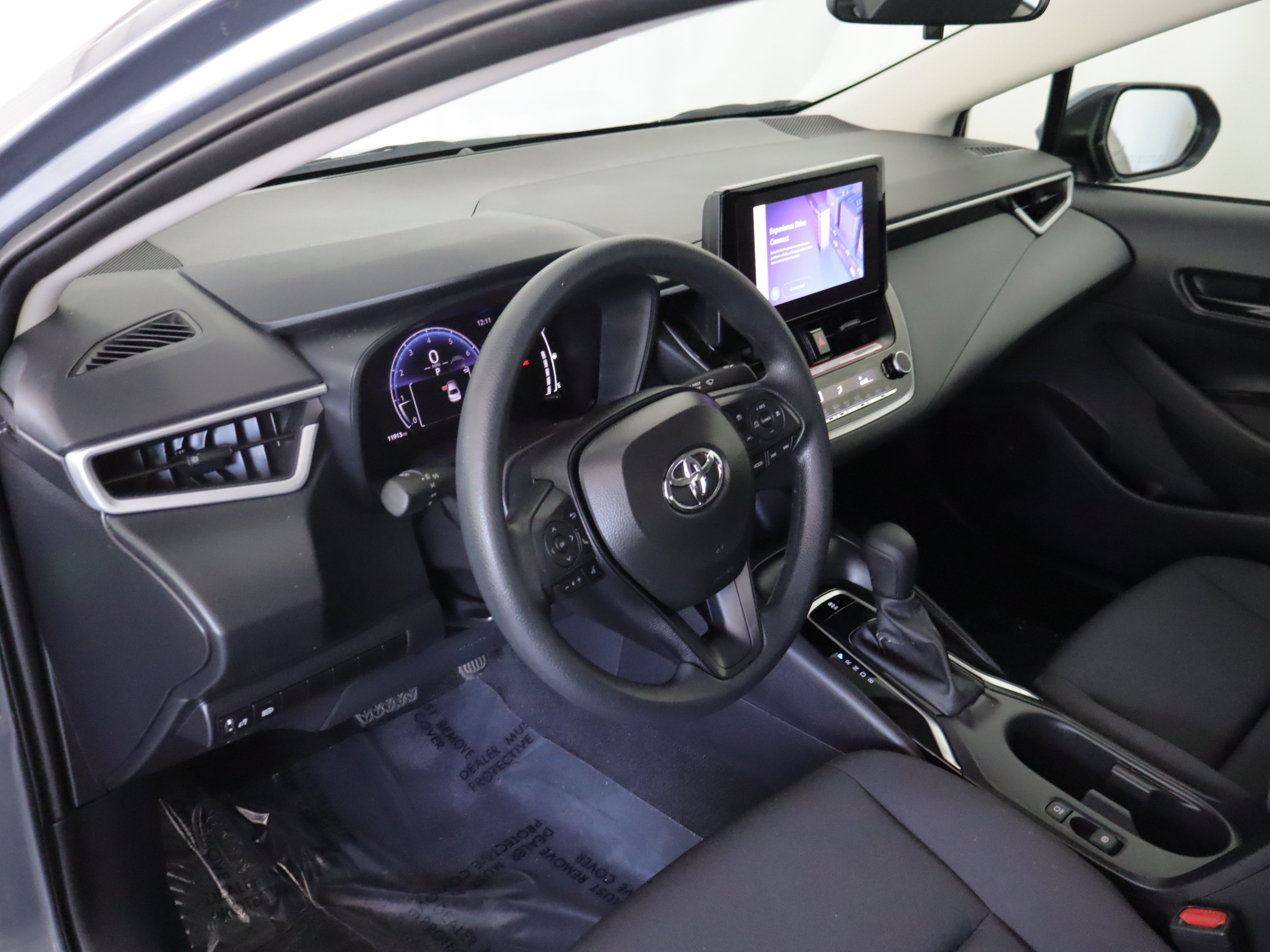 Used 2026 Toyota Corolla LE FWD image 9