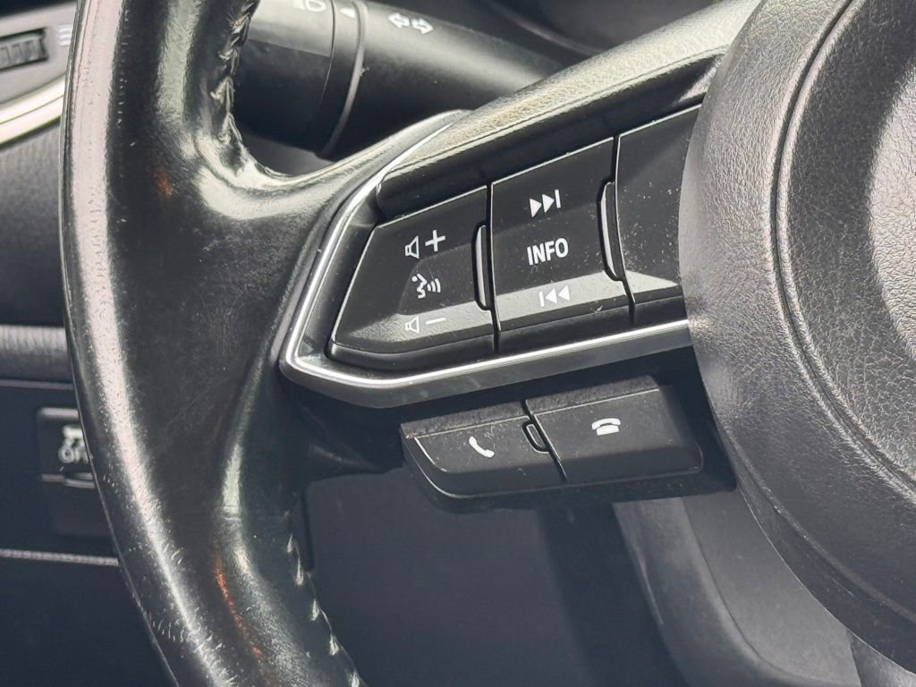 Used 2017 MAZDA MAZDA3 Touring FWD image 16