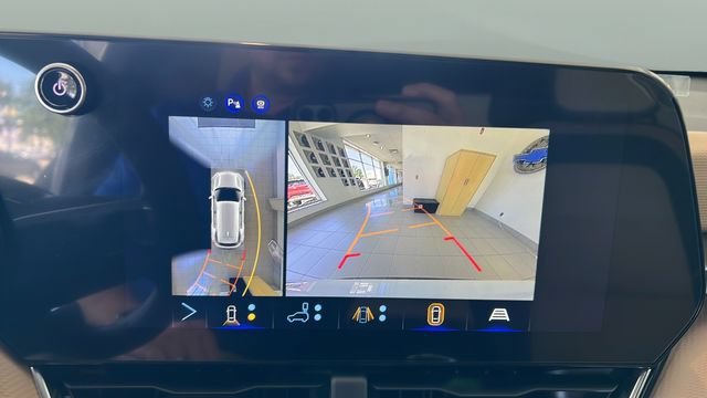 New 2027 Chevrolet Equinox ACTIV w/ Safety and Technology Package FWD image 17