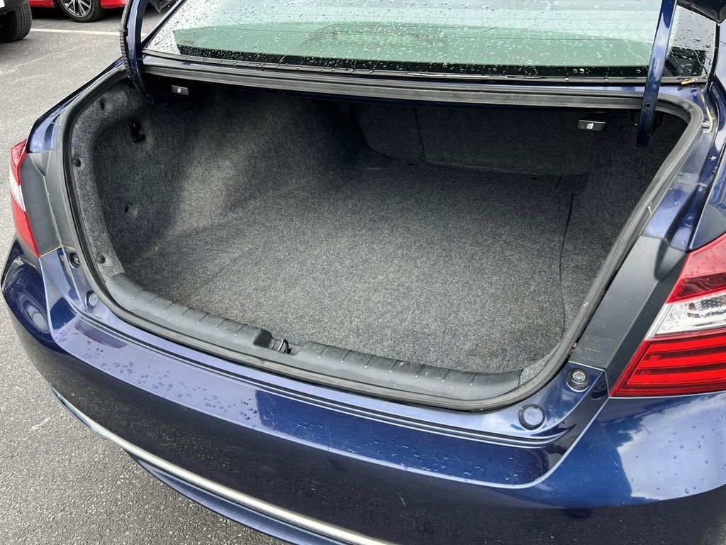 Used 2017 Honda Accord EX-L image 20